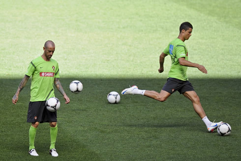 Cristiano Ronaldo and Raúl Meireles training in the EURO 2012