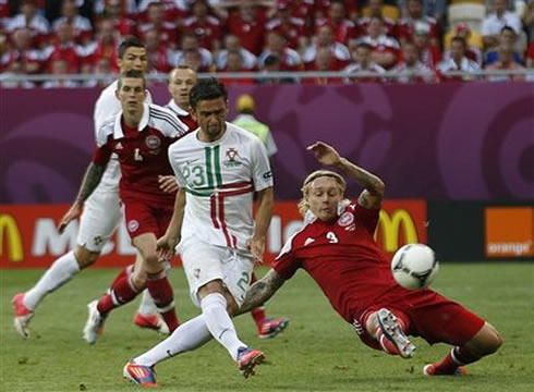 Hélder Postiga goal, in Portugal 3-2 Denmark, in the EURO 2012