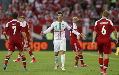 Cristiano Ronaldo feeling lost in the Portuguese National Team, at the EURO 2012