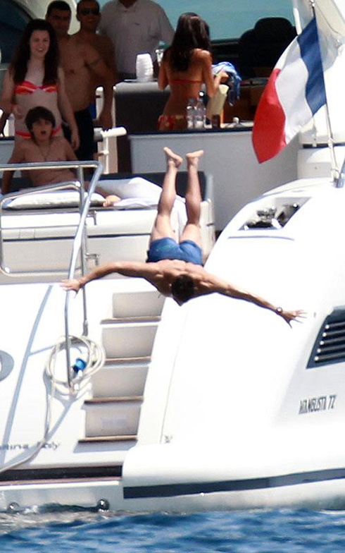 Cristiano Ronaldo big dive from a French yacht, in Saint Tropez, in 2012