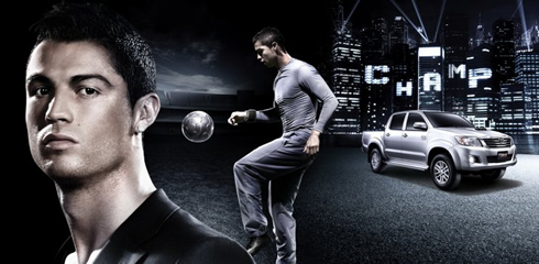 Cristiano Ronaldo in Toyota Hilux Vigo Champ ad spot in Thailand, photo 3