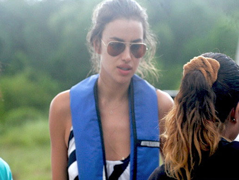 Irina Shayk with sunglasses, on her vacations in Phuket, Thailand