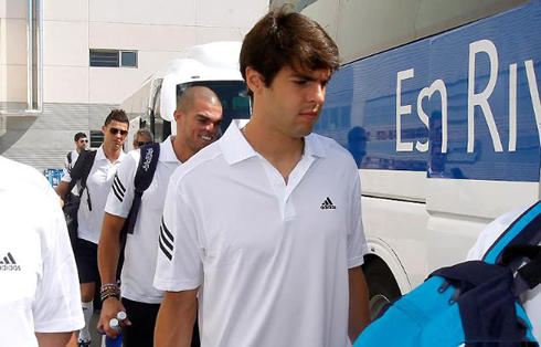 Ricardo Kaká stepping up to the Real Madrid bus, in the 2012-2013 pre-season