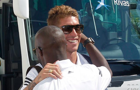 Sergio Ramos with sunglasses, greeting Lass Diarra in 2012