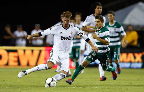 Sergio Ramos protecting the ball, in Real Madrid friendly game at the 2012-2013 pre-season