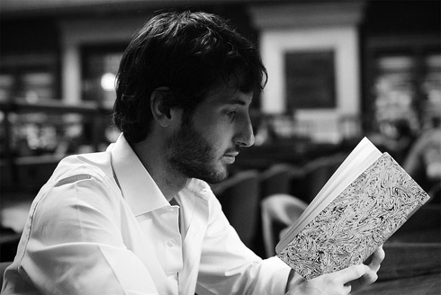 Esteban Granero reading a book