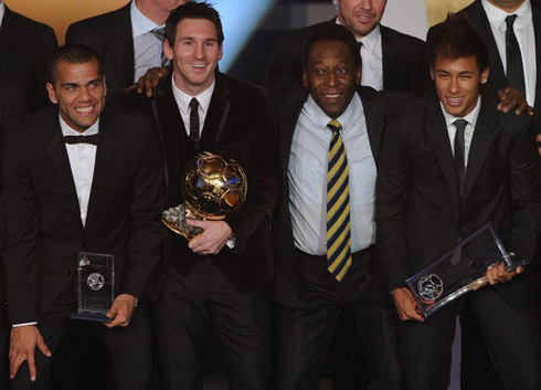 Neymar side by side with Pelé and Lionel Messi, at the FIFA Gala, in 2012