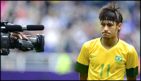 Neymar with a new haircut and hairstyle, playing for Brazil in the London Olympics 2012