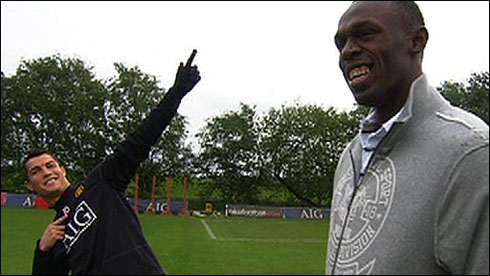 Cristiano Ronaldo playing with Usain Bolt and imitating his celebration, in 2008