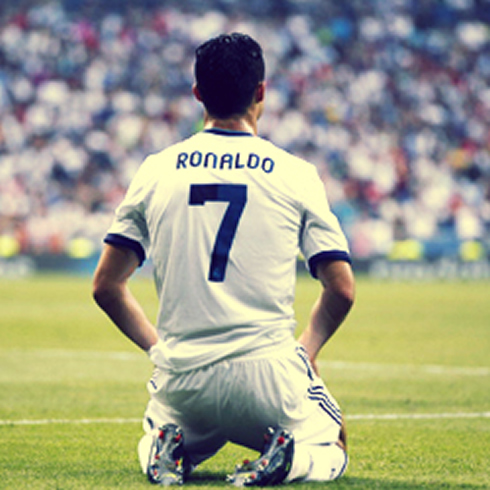 Cristiano Ronaldo devastated on his knees, in Real Madrid 2012