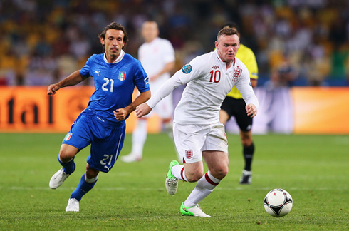 Wayne Rooney escaping Andrea Pirlo, in Italy vs England, at the EURO 2012