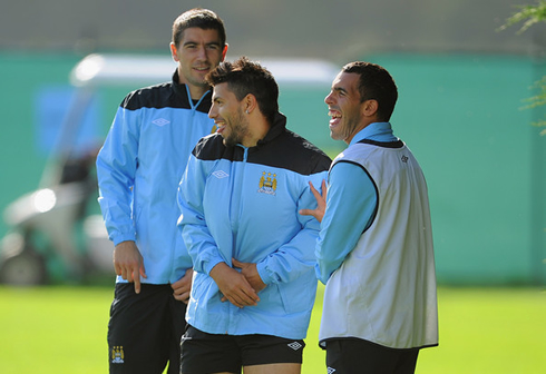 Kolarov joking and playing with Sergio Aguero and Carlos Tevez, at Man City, in 2012