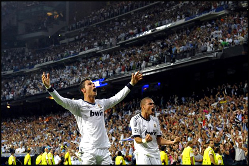 Cristiano Ronaldo happy celebration in Real Madrid 3-2 win against Manchester City, in a Santiago Bernabéu exploding of joy, in a Champions League night in 2012-2013