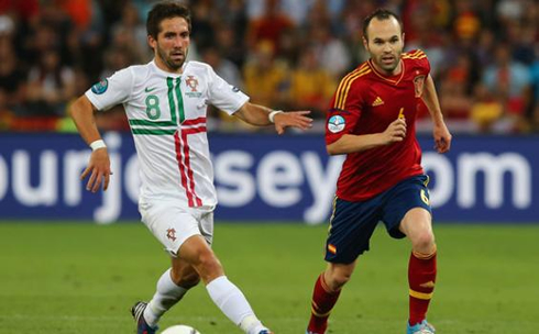 João Moutinho chasing Andrés Iniesta shade, in Spain vs Portugal