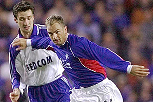 Ronald de Boer in action for Glasgow Rangers, in 2000
