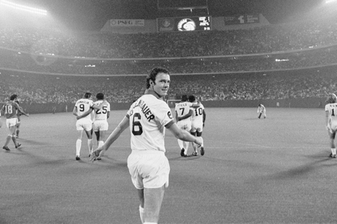 Franz Beckenbauer stepping up to the pitch for the New York Cosmos team, at the United States soccer championship
