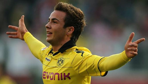 Mario Götze celebrating a goal for Borussia Dortmund, in 2012-2013