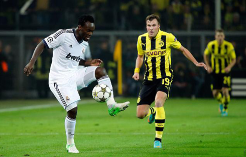 Michael Essien playing as left full back for Real Madrid vs Borussia Dortmund, in Champions League 2012-2013