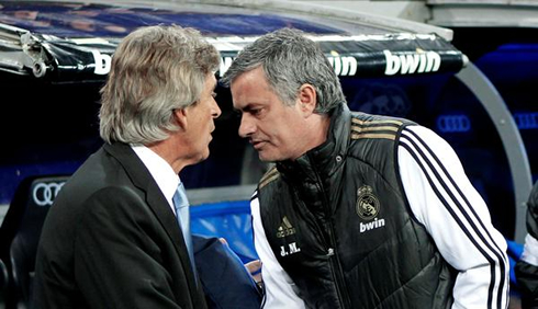 Manuel Pellegrini greeting José Mourinho, in Real Madrid vs Malaga