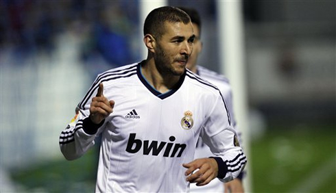 Karim Benzema gunman goal celebration in Alcoyano vs Real Madrid, at the Copa del Rey 2012-2013