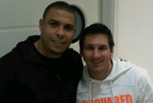 Lionel Messi and Brazilian Ronaldo phenomenon, taking a photo together in 2012-2013