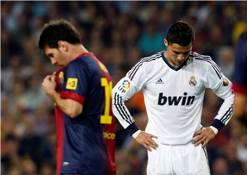 Cristiano Ronaldo playing against Lionel Messi, in Real Madrid vs Barcelona, in 2012-2013