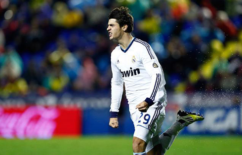 Alvaro Morata running around the pitch after scoring the late winning goal in Levante 1-2 Real Madrid, in 2012-2013