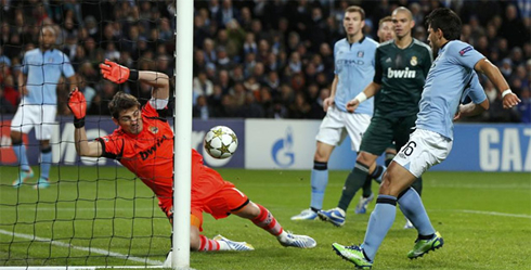 Iker Casillas greatest save vs Aguero, in Manchester City vs Real Madrid, for the UEFA Champions League 2012-2013
