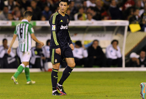 Cristiano Ronaldo walking around in Betis 1-0 Real Madrid, for La Liga 2012-2013