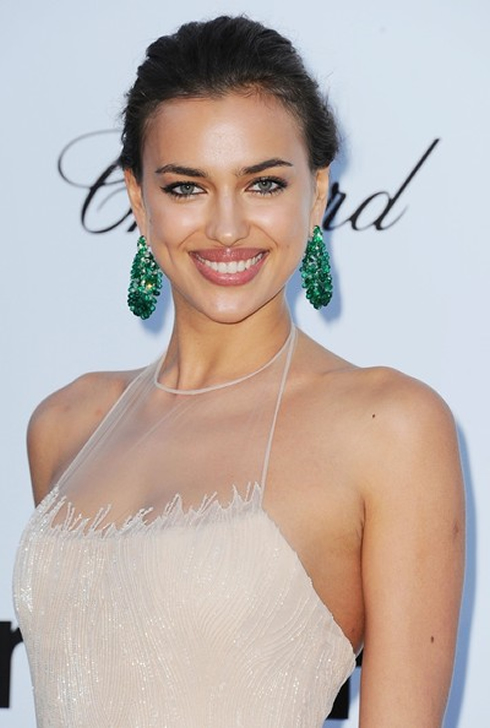 Irina Shayk huge thick lips and ugly face