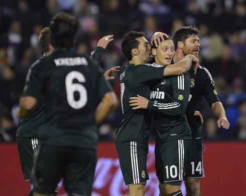 Mesut Ozil celebrating his Real Madrid free-kick goal with Arbeloa, Xabi Alonso and Sami Khedira, in the Spanish League 2012-2013