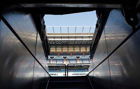 Real Madrid players tunnel at the Santiago Bernabéu