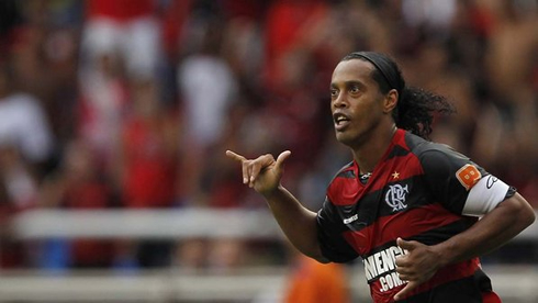 Ronaldinho hand gesture celebration in Flamengo, during the 2011-2012 campaign