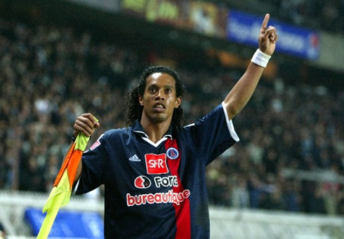 Ronaldinho in Paris Saint-Germain, PSG player between 2001 and 2003