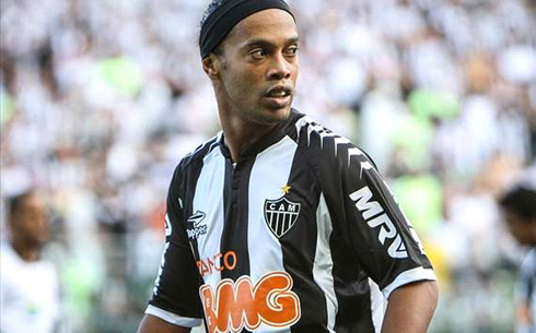 Ronaldinho playing for Atletico Mineiro, in 2012-2013