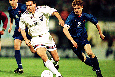 Pedrag Mijatovic in action for the Yugoslavian National Team