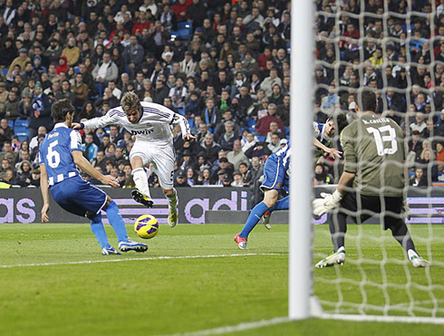 Fábio Coentrão first goal for Real Madrid