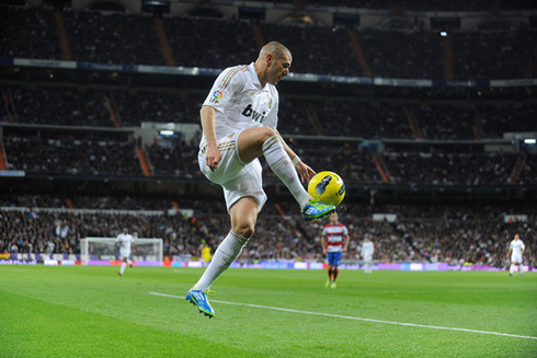 Karim Benzema perfect ball control, in Real Madrid 2012-2013