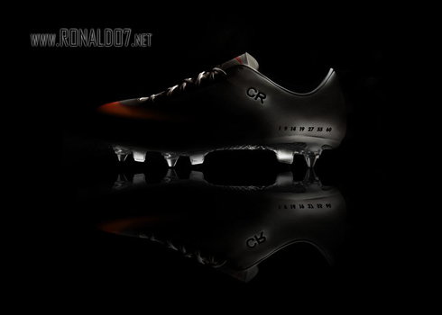 Cristiano Ronaldo and the new Nike CR Mercurial IX football boots and cleats black edition, for 2013