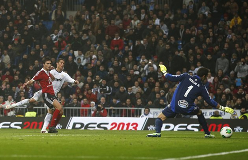 Cristiano Ronaldo scoring an hat-trick for Real Madrid, in the Copa del Rey 2nd leg game, against Celta de Vigo, in 2013