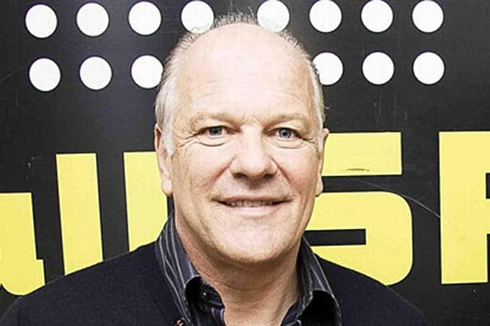 Andy Gray presented as the new TalkSports columnist and football commentator