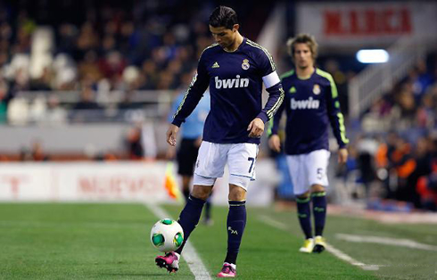 Cristiano Ronaldo showing off his technique skills, in Real Madrid 2013