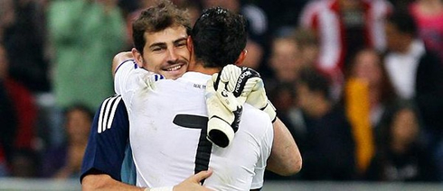 Iker Casillas hugging Cristiano Ronaldo in Real Madrid