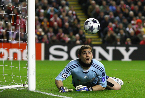 Iker Casillas in action for Real Madrid, in 2013