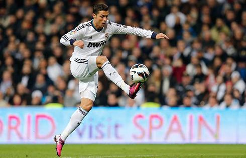 Cristiano Ronaldo perfect ball control, in Real Madrid 2013