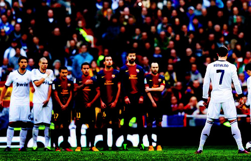 Cristiano Ronaldo free-kick in Real Madrid vs Barcelona, in 2013