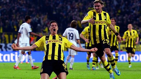 Robert Lewandowski celebrating his poker of goals, in Borussia Dortmund vs Real Madrid, in Champions League 2013
