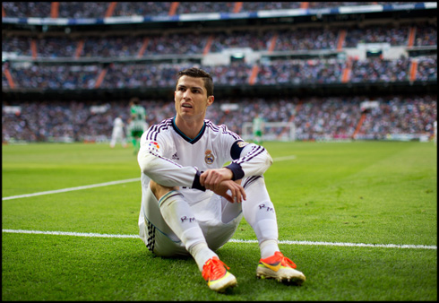 Cristiano Ronaldoa refuses to link his future with José Mourinho for the 2013-2014 season