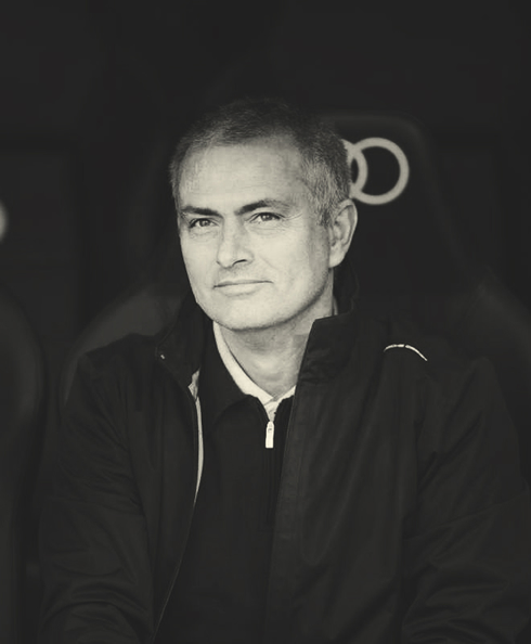 José Mourinho black and white photo