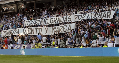 Real Madrid fans showing a supportive message to José Mourinho